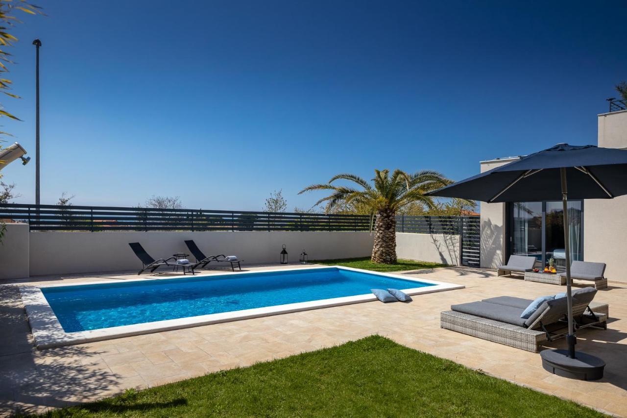 Belvedere Holidays Villas Новиград Экстерьер фото